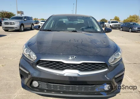 2021 Kia Forte Fe z USA, uszkodzony, nr VIN 3KPF24AD9ME329970